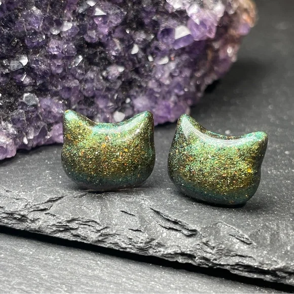 Army Green Cat Stud Earrings Hand Poured Resin - Picture 5 of 10